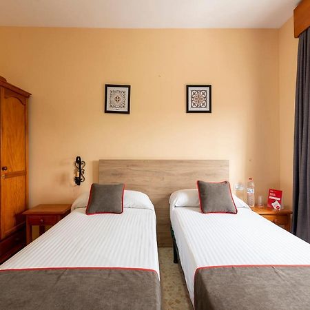 Oyo Hostal El Paisano 우트레라 외부 사진