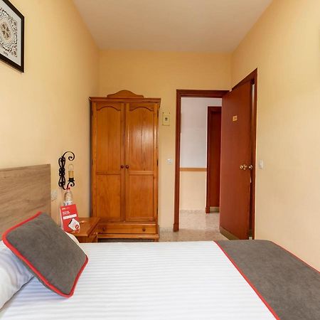 Oyo Hostal El Paisano 우트레라 외부 사진