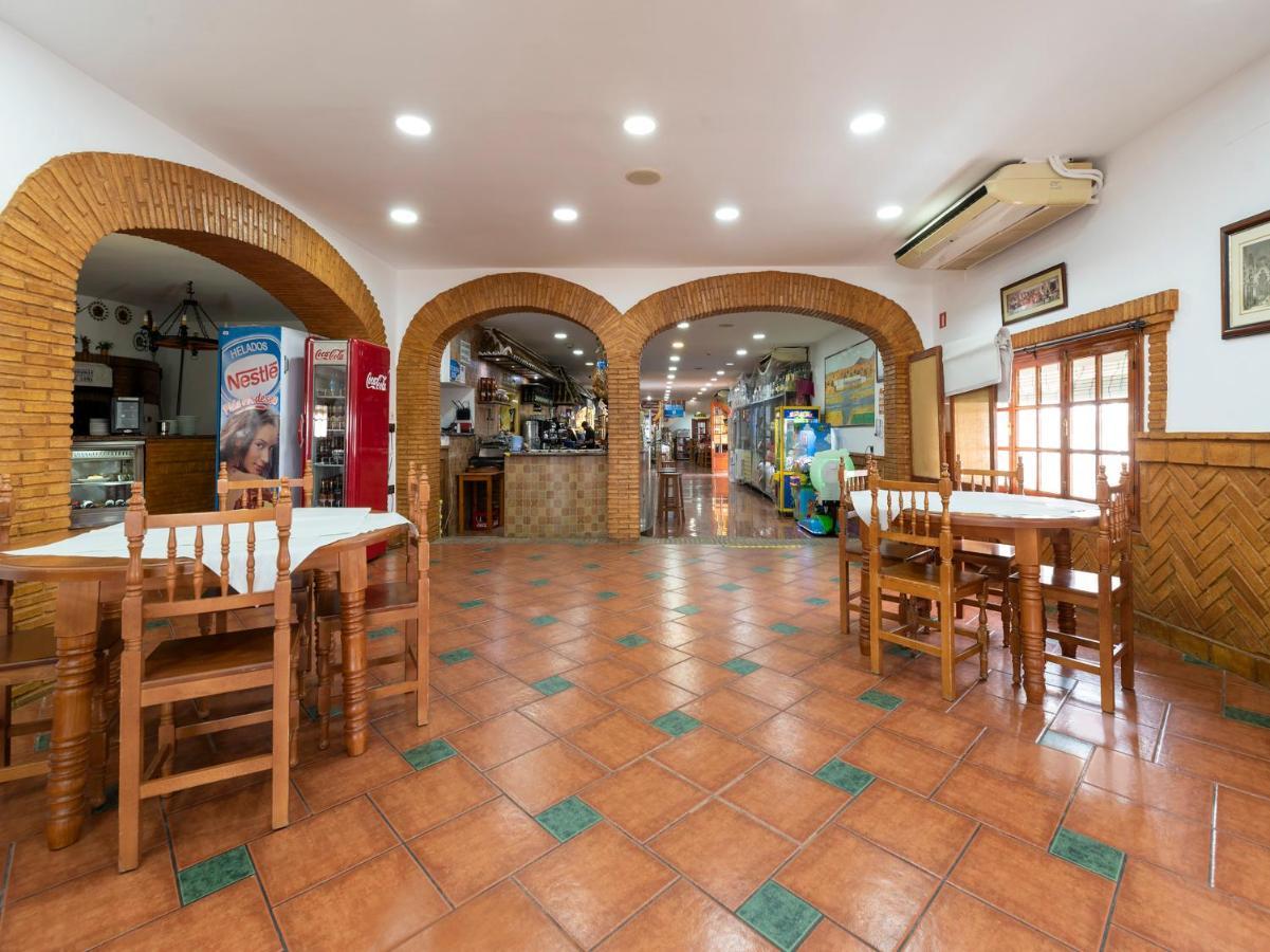 Oyo Hostal El Paisano 우트레라 외부 사진