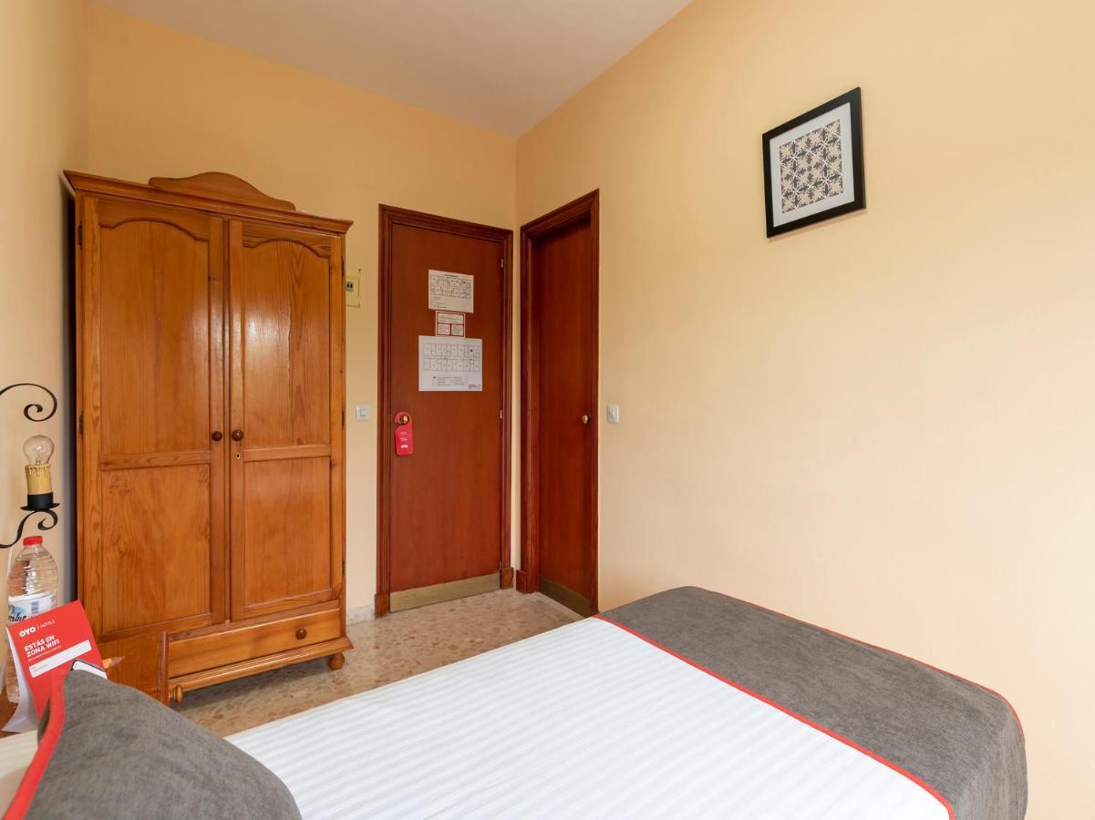 Oyo Hostal El Paisano 우트레라 외부 사진