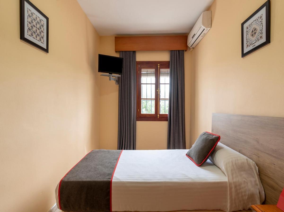 Oyo Hostal El Paisano 우트레라 외부 사진