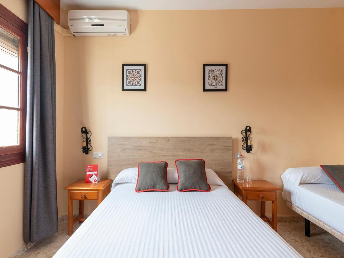 Oyo Hostal El Paisano 우트레라 외부 사진
