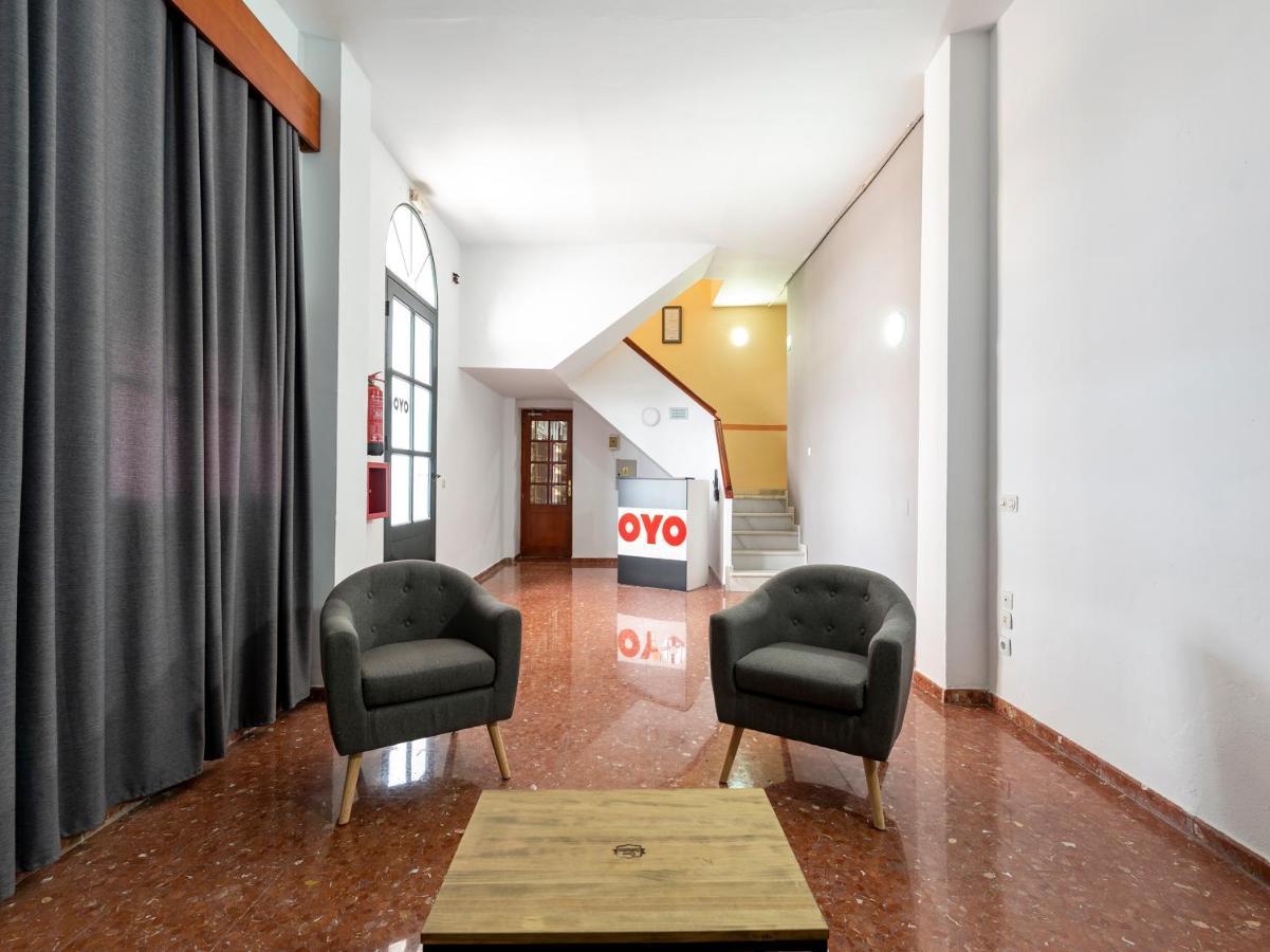 Oyo Hostal El Paisano 우트레라 외부 사진
