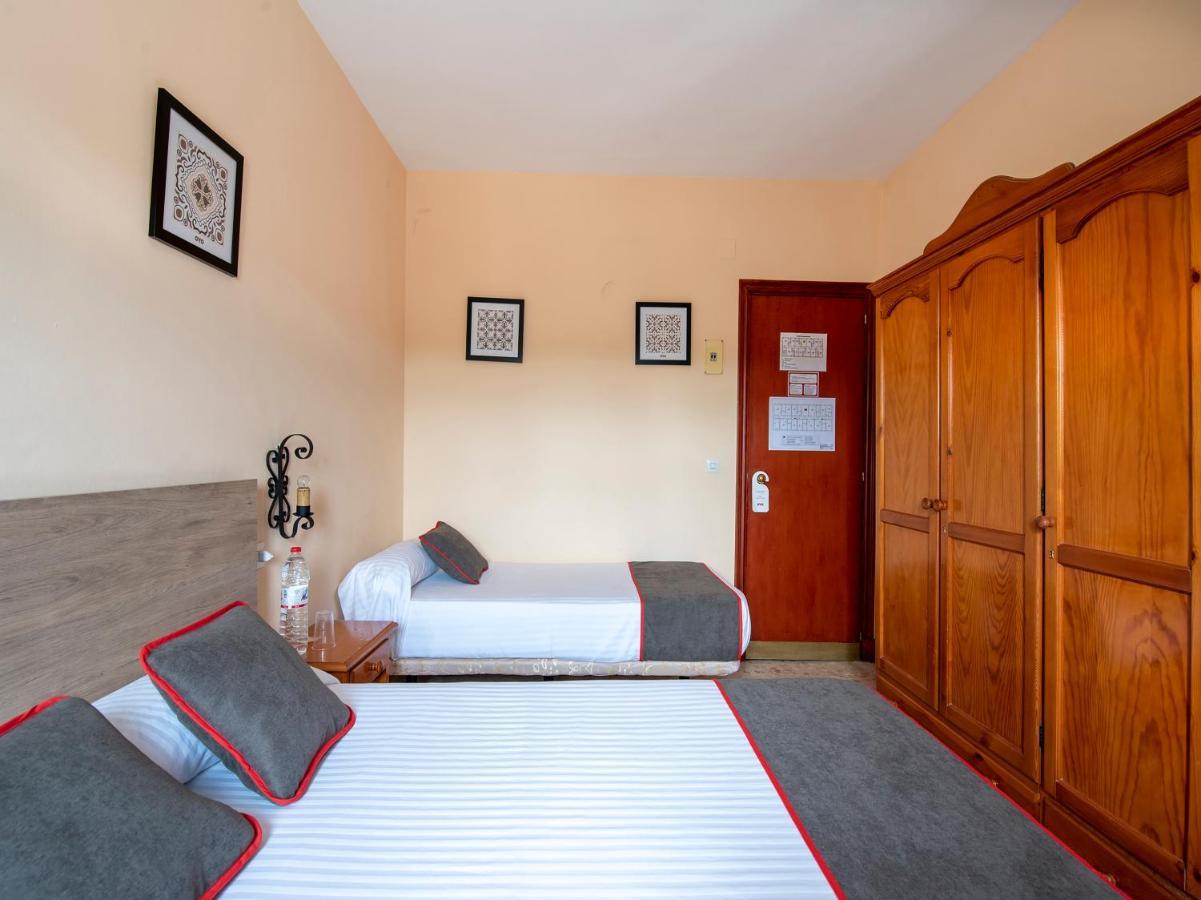 Oyo Hostal El Paisano 우트레라 외부 사진