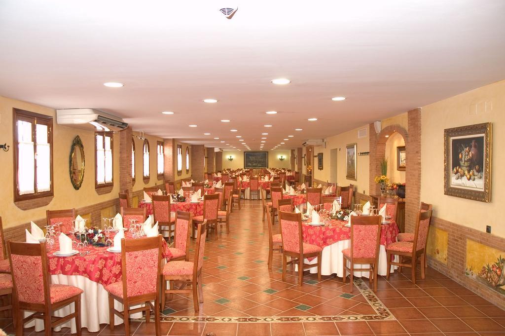 Oyo Hostal El Paisano 우트레라 외부 사진